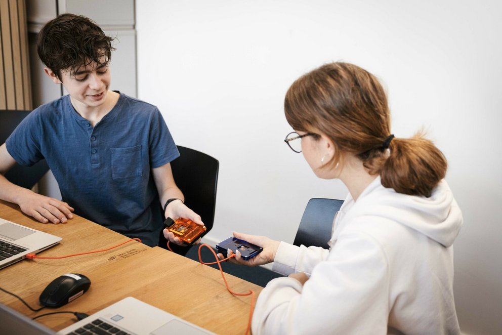 MINT Kurse Schere Stein Papier