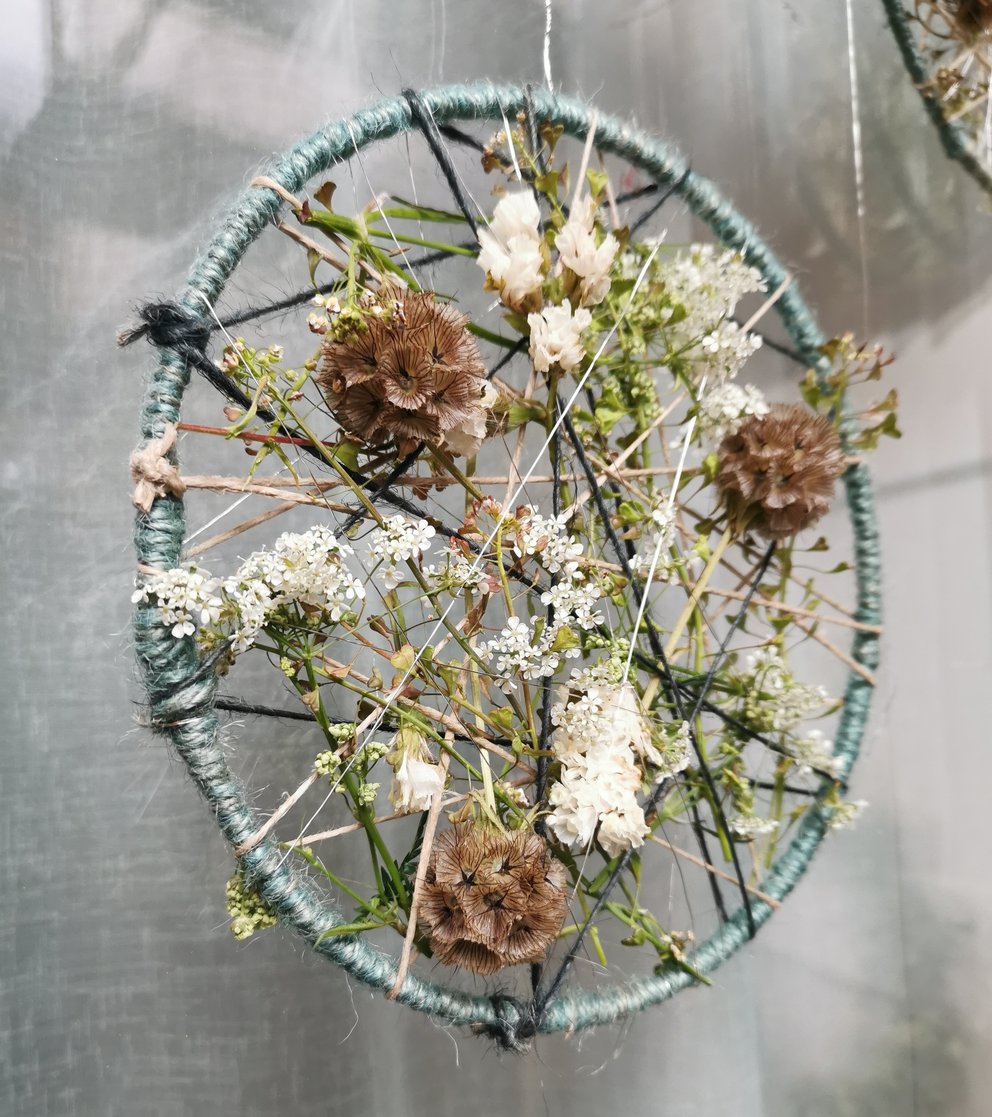 Osterstrauß und Blütentraumfänger